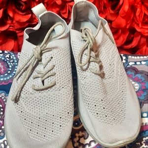 Qupid Women's Size 39 (8-8½) Gray Fabric Breathable Sneaker